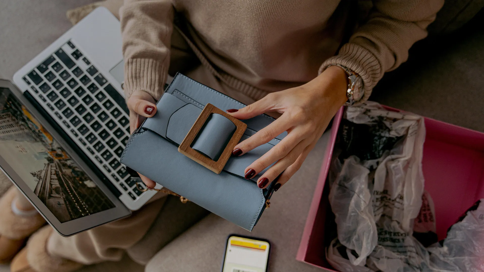 eCommerce purchase arrived bag