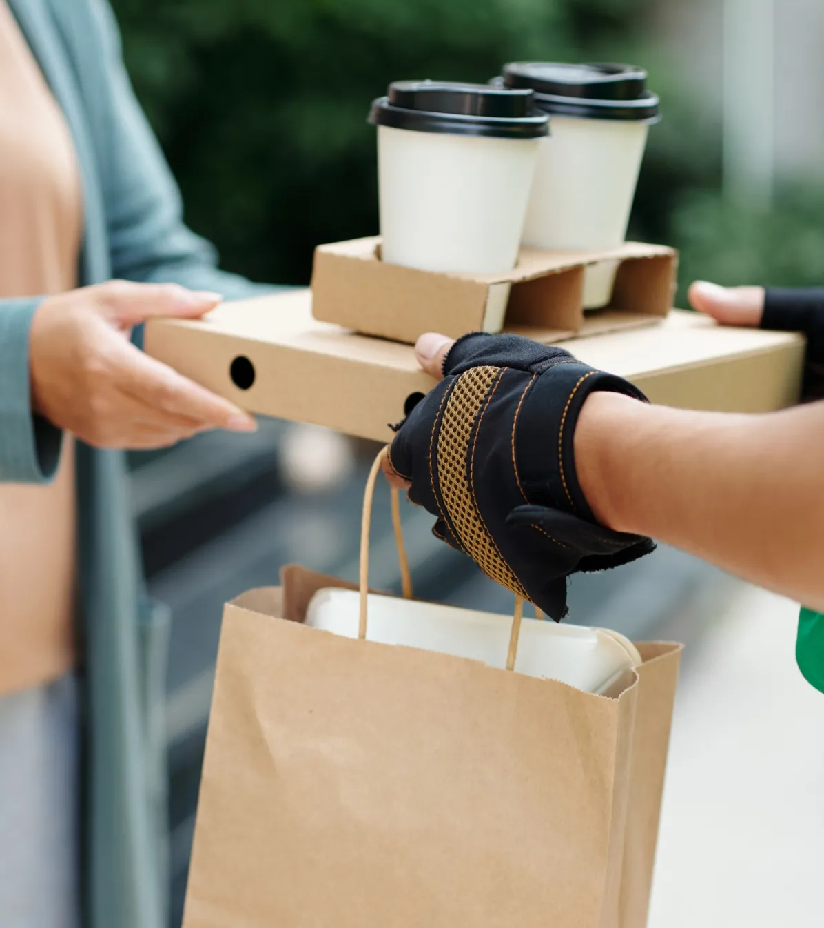 detail online ordering lunch delivery concept